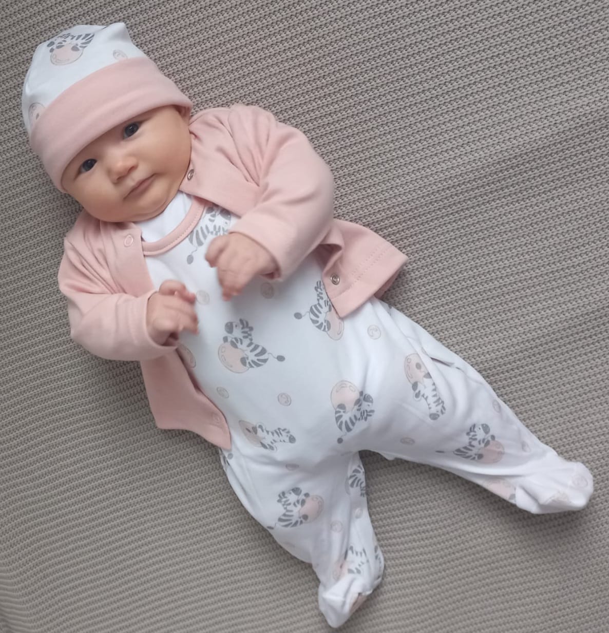 Souprava do porodnice 3-dílná "ZEBRA" MKcool MK2325 bílo-pudrová