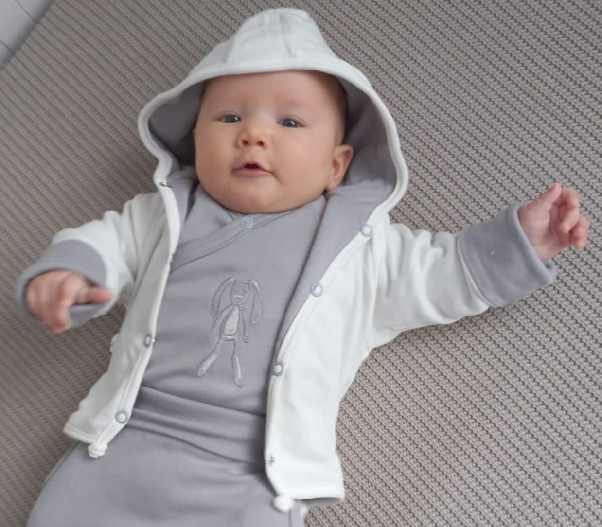 Kabátek oboustranný s kapucí MKcool MK2043 tmavě šedý/vanilka 68