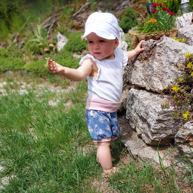 Šortky kojenecké "JEANS" MKcool KK2011 modrá denim/motýlek/růžová 74